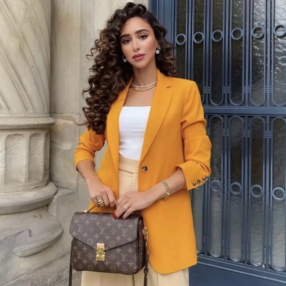 Zara NWT orange straight cut blazer
$89
Size: S - Picture 5 of 14